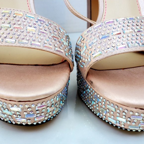 Betsey Johnson Sequence Shoes - Picture 2 of 5